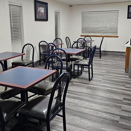 טוקומקארי Rodeway Inn מראה חיצוני תמונה
