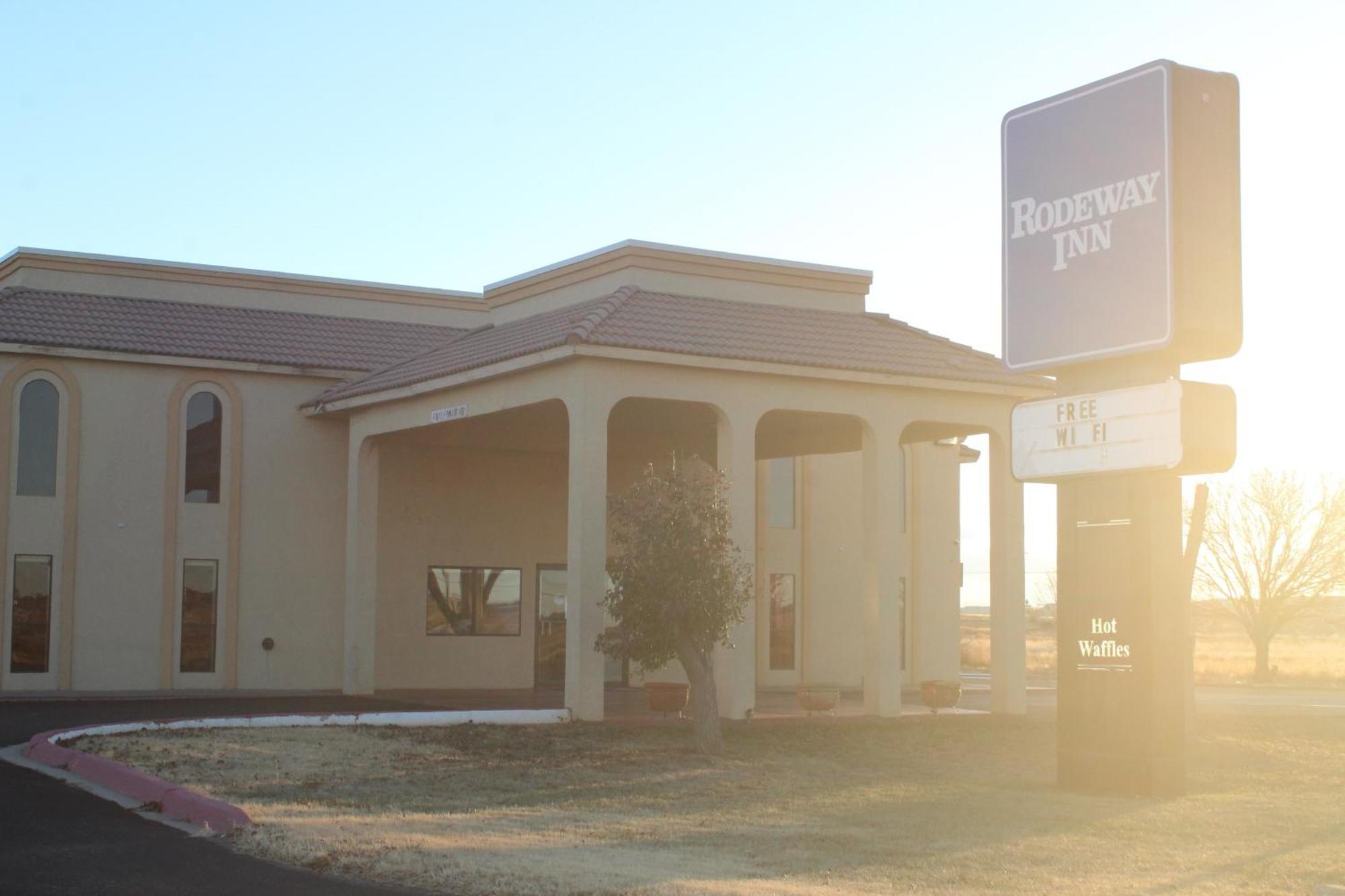טוקומקארי Rodeway Inn מראה חיצוני תמונה