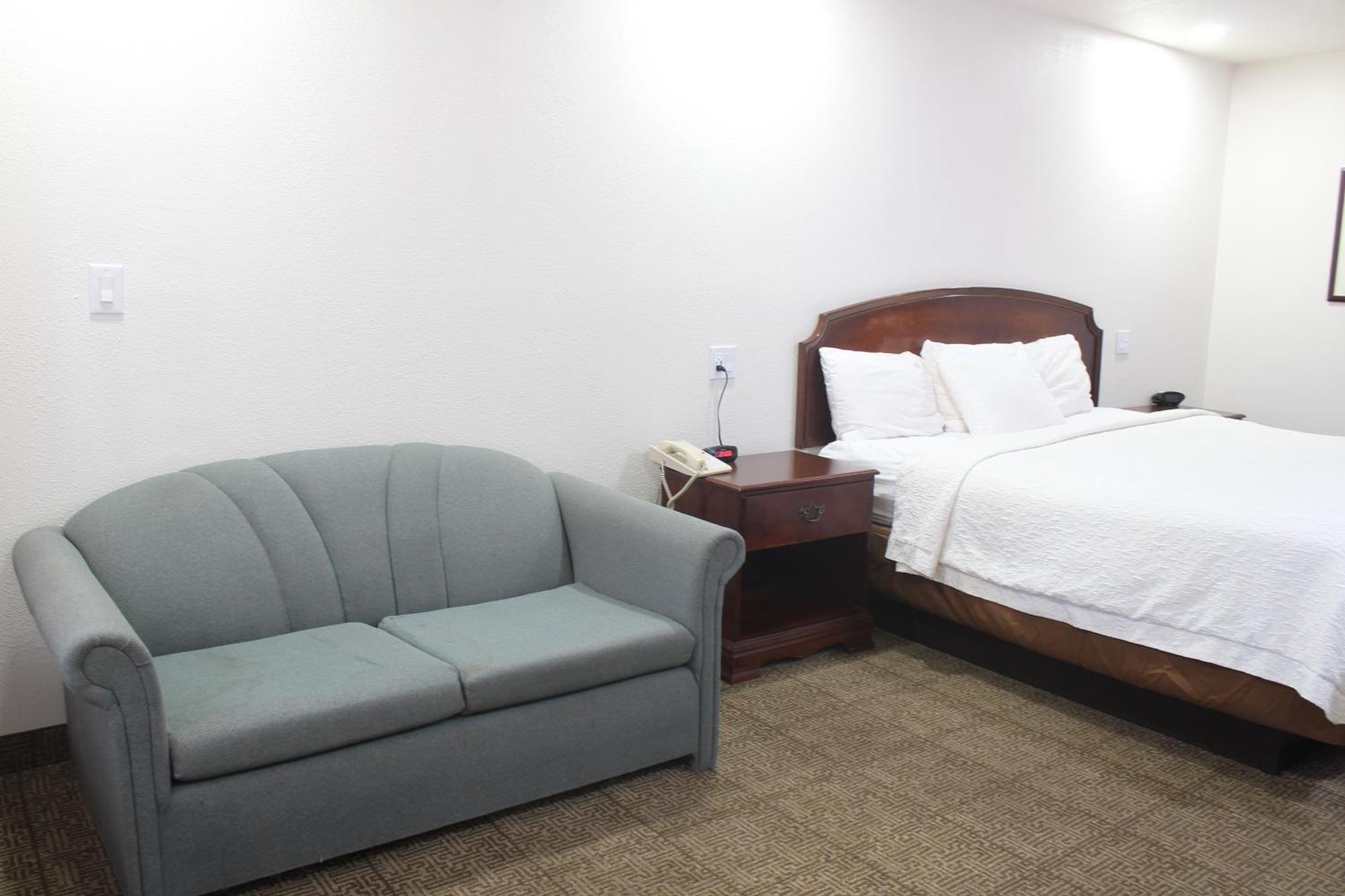טוקומקארי Rodeway Inn מראה חיצוני תמונה