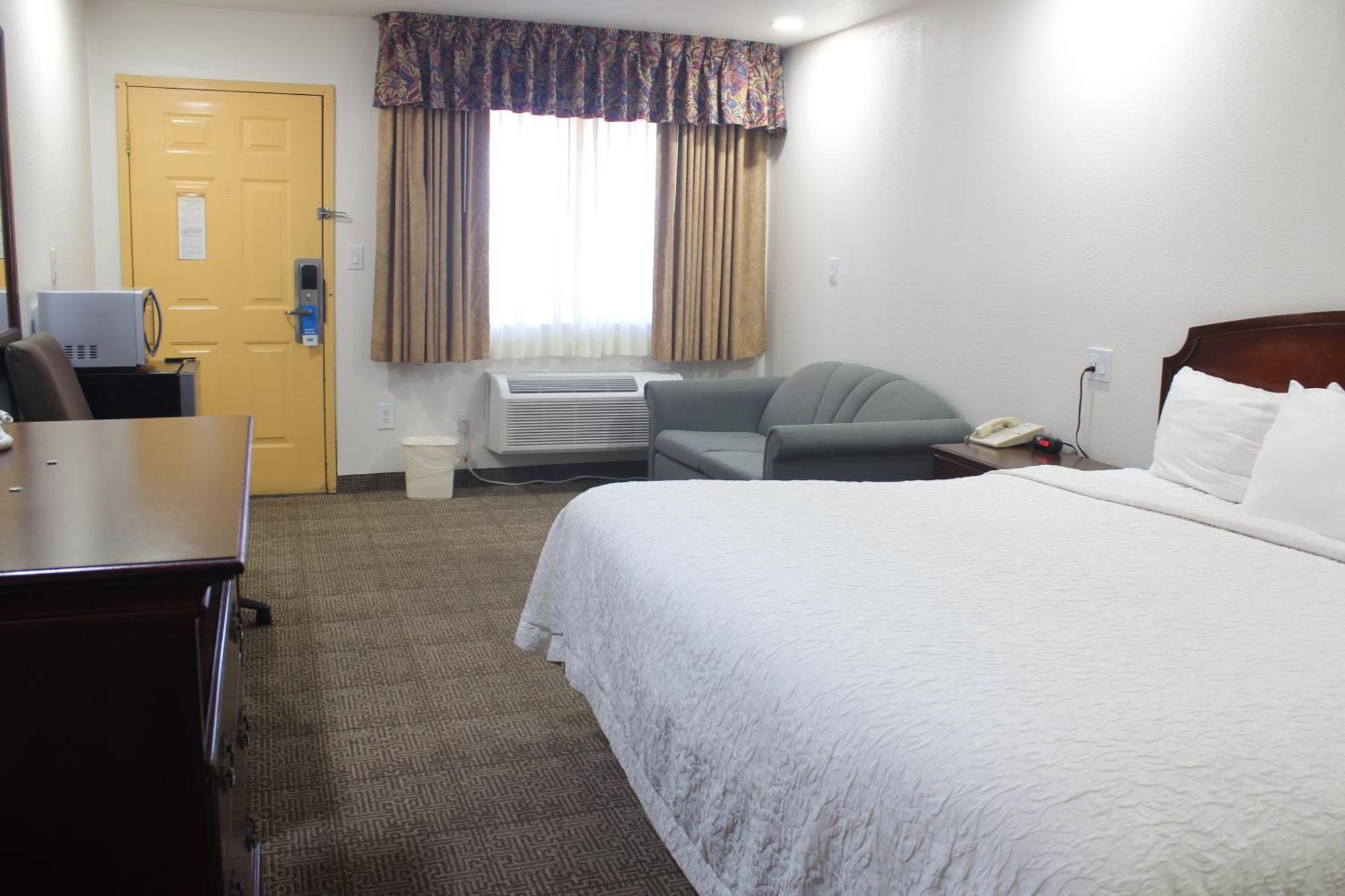 טוקומקארי Rodeway Inn מראה חיצוני תמונה