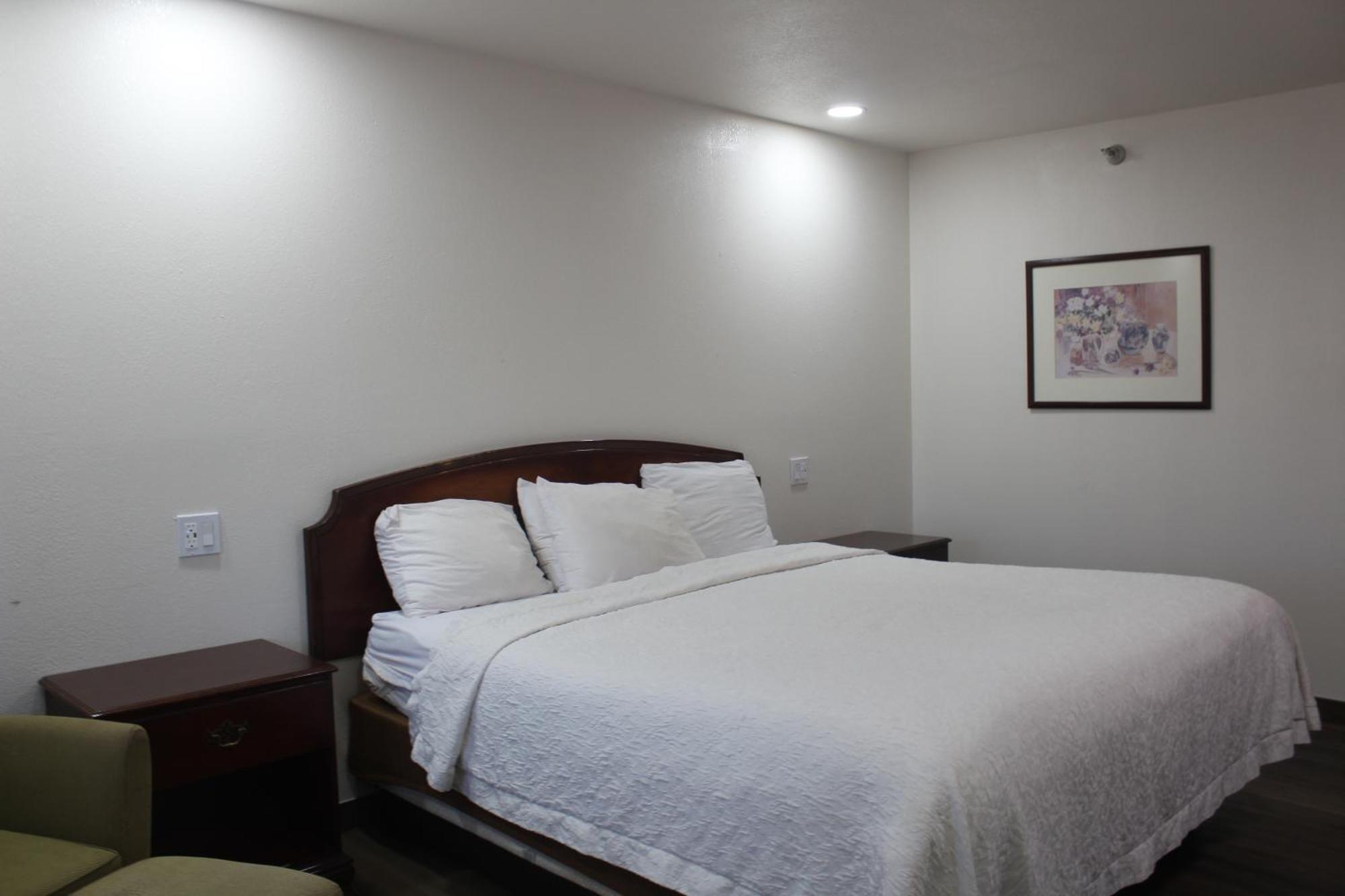 טוקומקארי Rodeway Inn מראה חיצוני תמונה