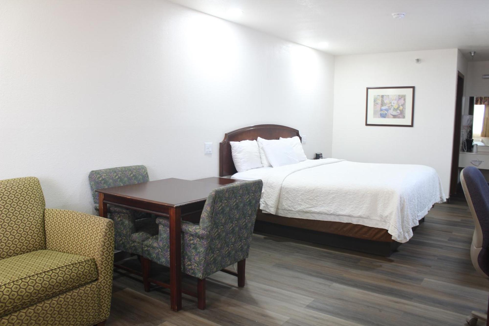 טוקומקארי Rodeway Inn מראה חיצוני תמונה