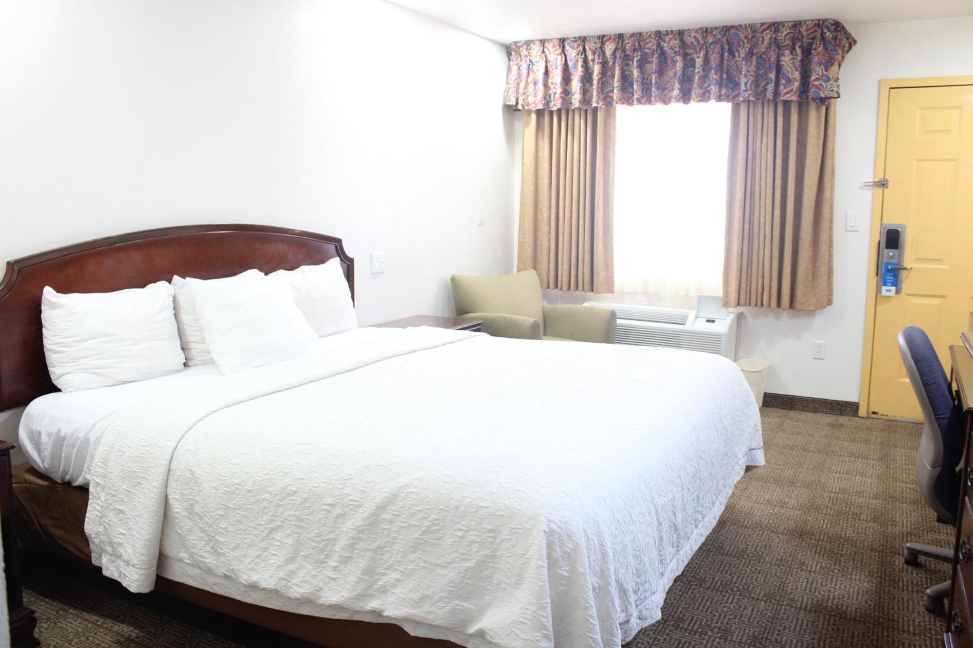 טוקומקארי Rodeway Inn מראה חיצוני תמונה