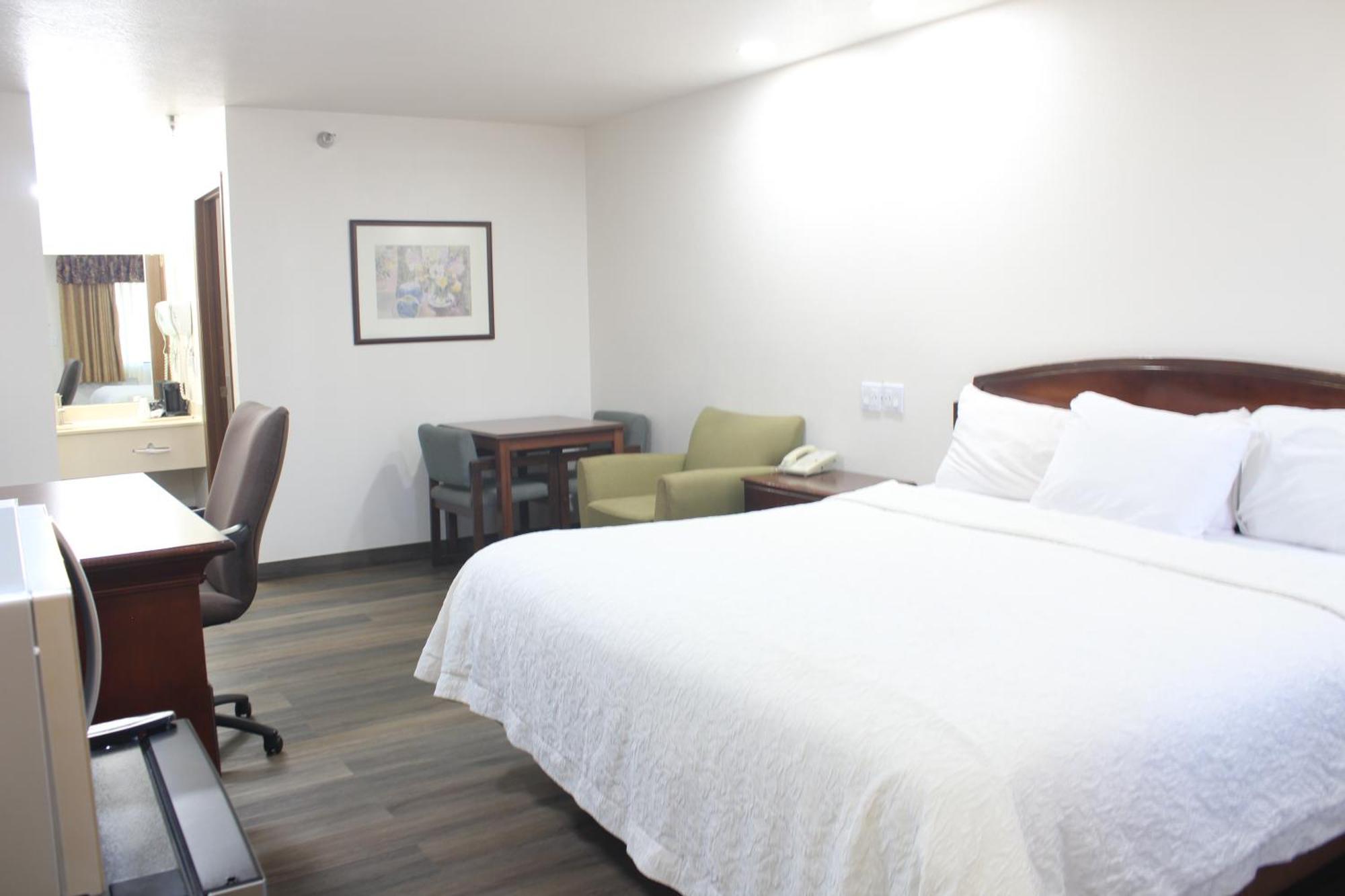 טוקומקארי Rodeway Inn מראה חיצוני תמונה