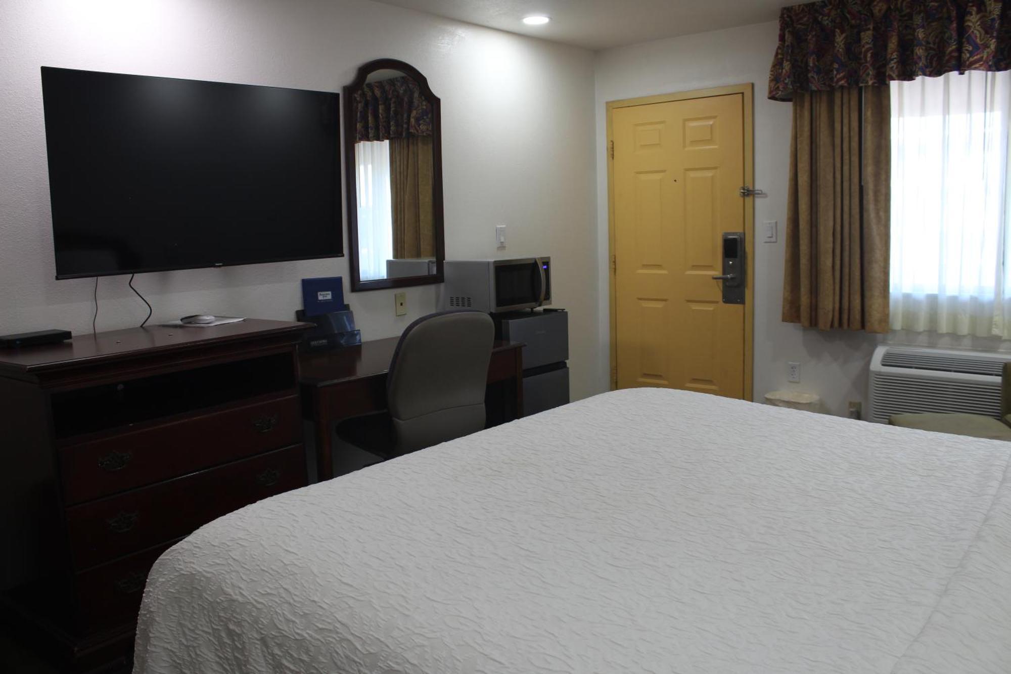 טוקומקארי Rodeway Inn מראה חיצוני תמונה
