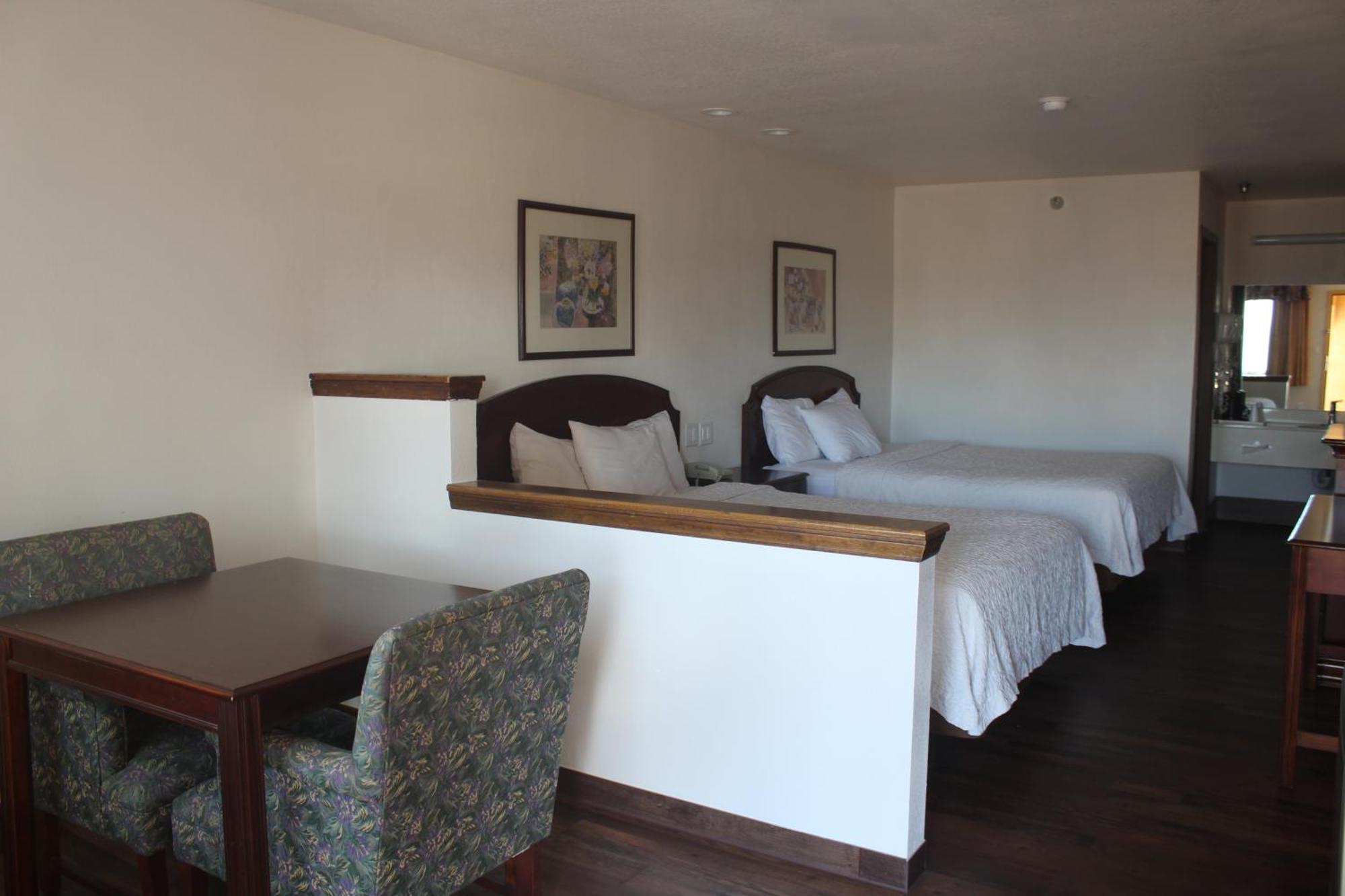 טוקומקארי Rodeway Inn מראה חיצוני תמונה