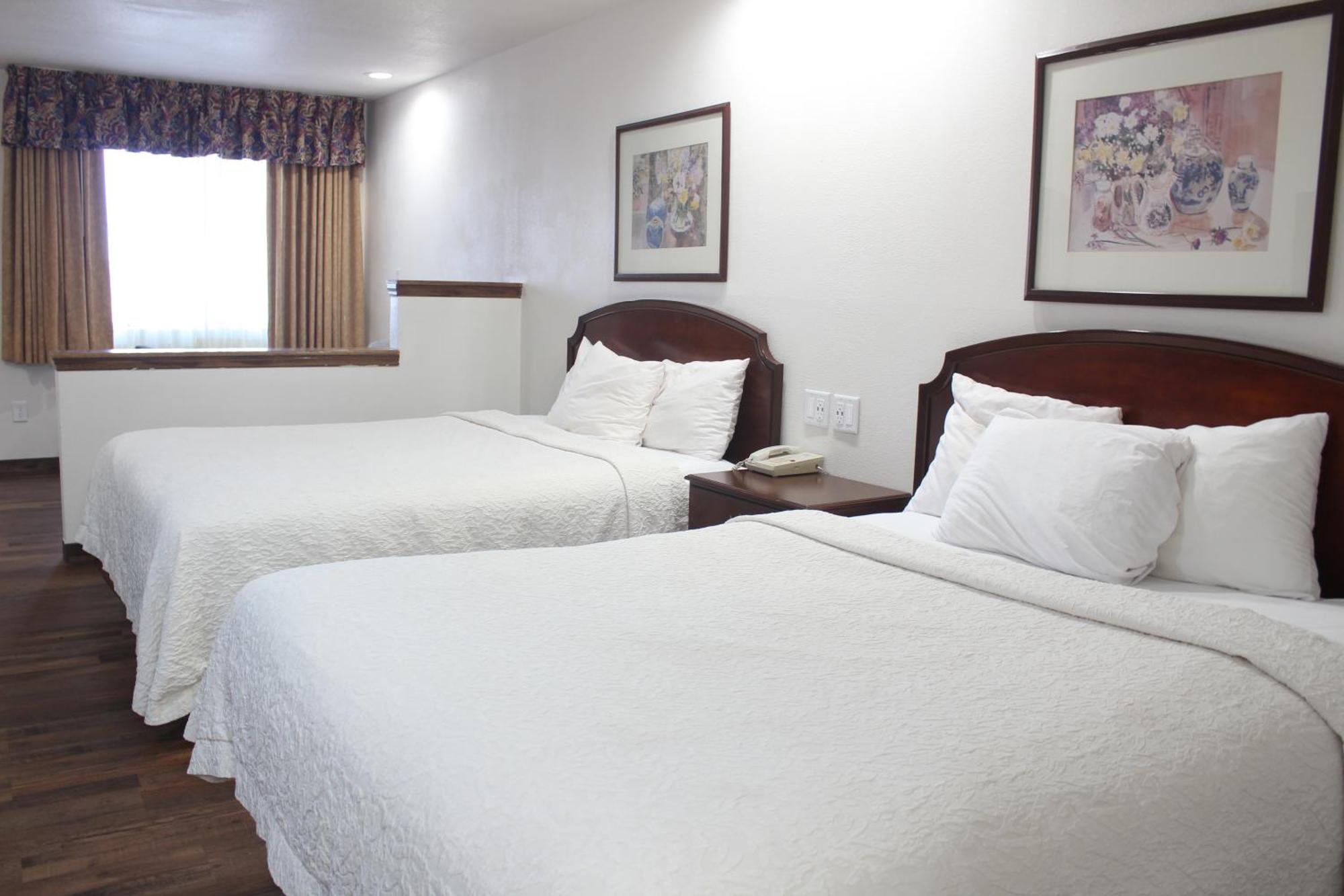 טוקומקארי Rodeway Inn מראה חיצוני תמונה