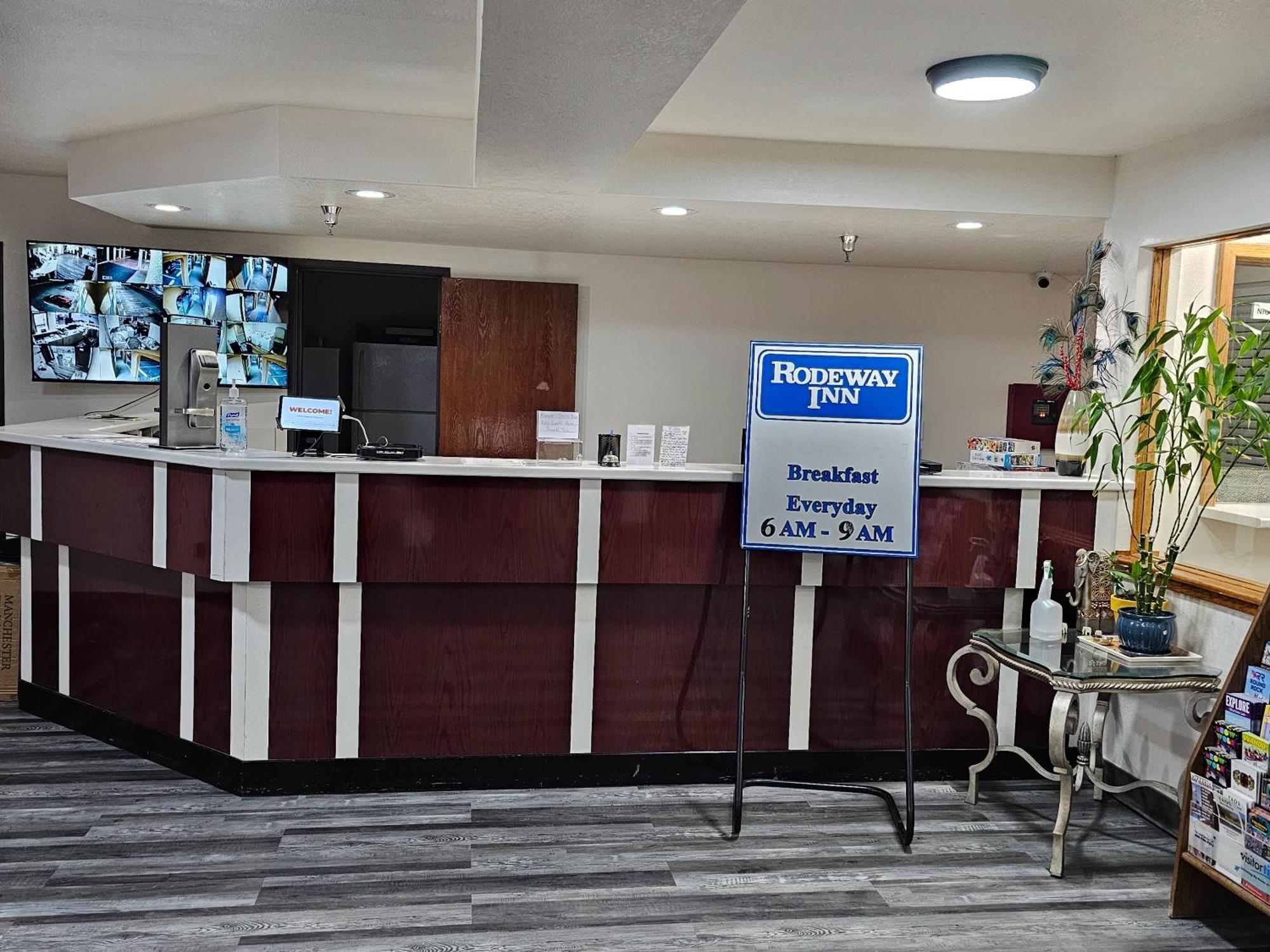 טוקומקארי Rodeway Inn מראה חיצוני תמונה